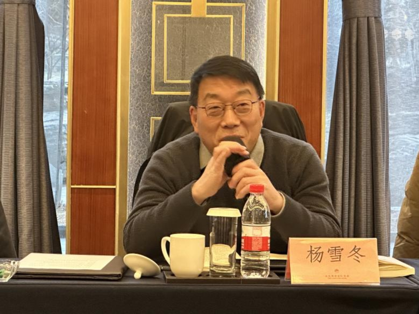 f599e2769a4b776cf41a321cefd1d186